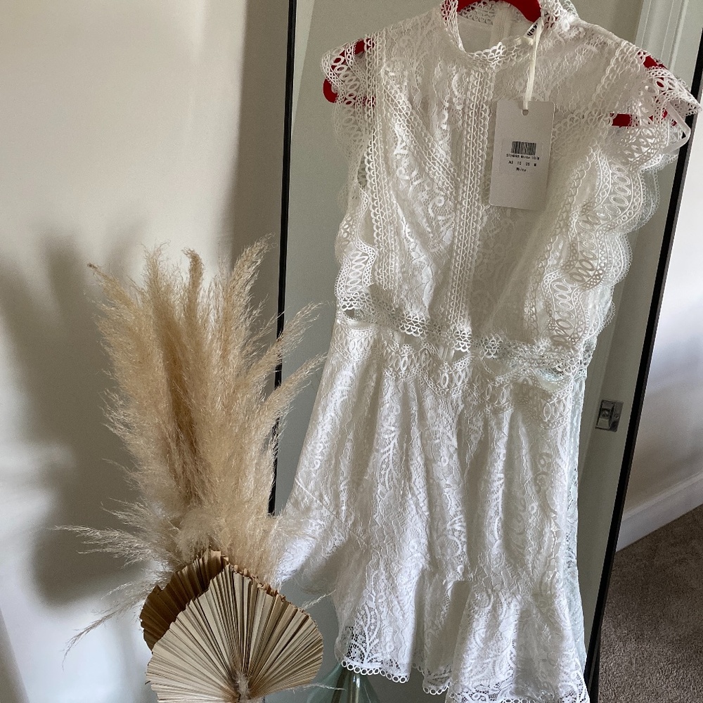Selfie Leslie | dainty bridal lace dress